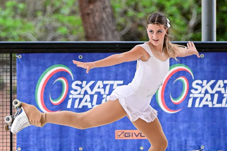 Atleta in spiral durante il Trofeo Nazionale Esordienti e Allievi – photogallery ufficiale Skate Italia